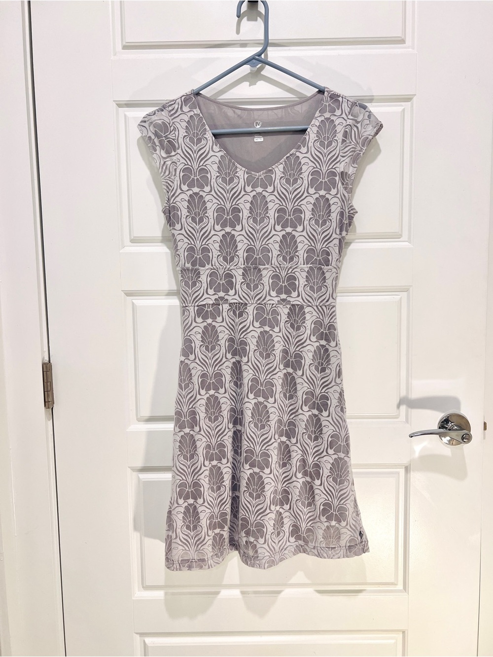 Merrell Gray Floral-Pattern Dress